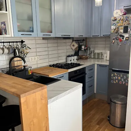 Sunny Apartment *